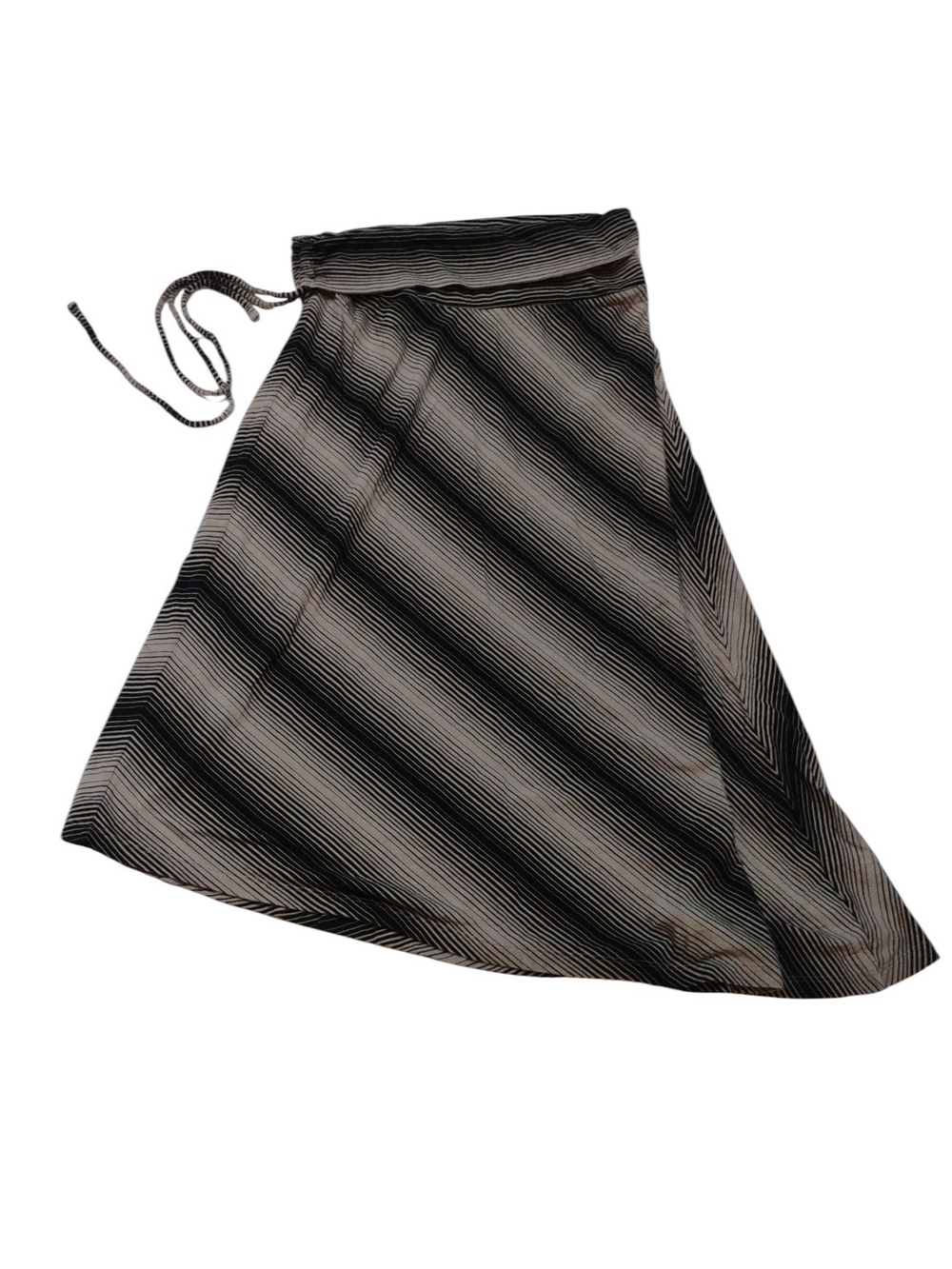 Patagonia Black & Gray Striped A-Line Hi Lo Size M